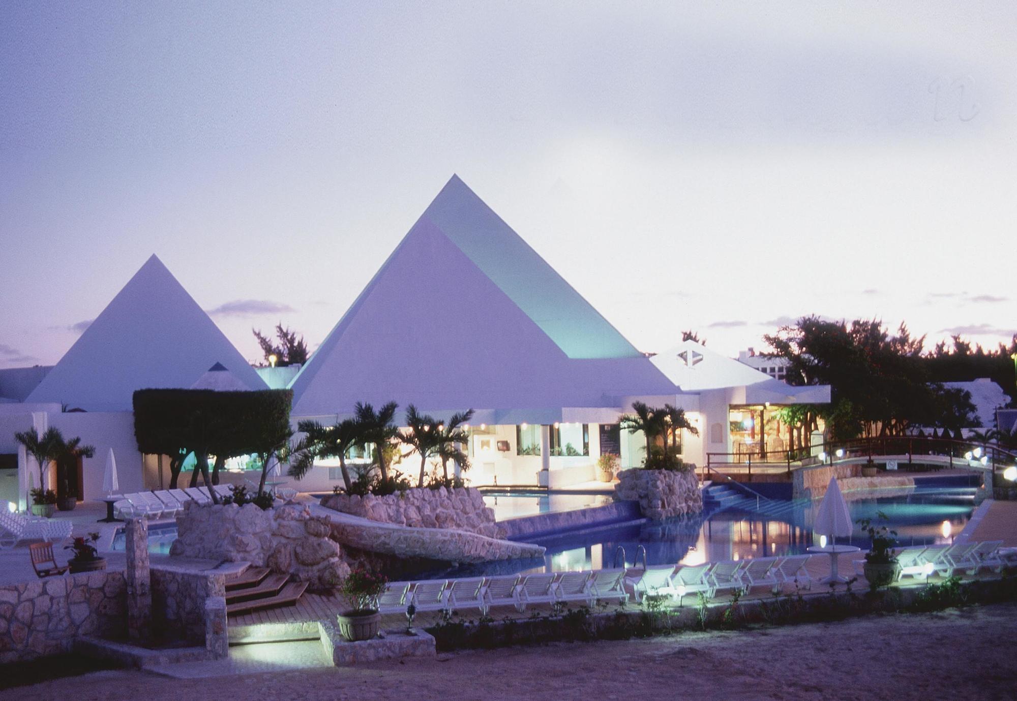 HOTEL SUNSET MARINA & YACHT CLUB CANCUN 4* (Mexico) - from US$ 236 | BOOKED